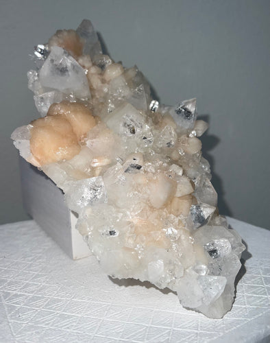 Apophyllite - Collectors Piece - Very High Quality